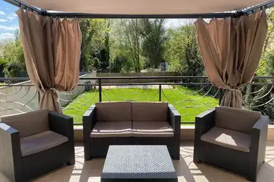 Image de Maison moderne / Jardin