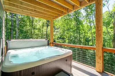 Image de Townsend Gem: Retreat with Hot Tub & Fire Pit