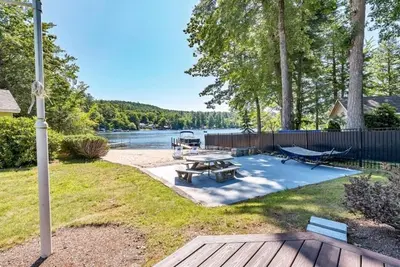 Image de New Calm Cove Retreat Dock and Beach