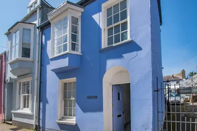 Alpha Cottage - Tenby