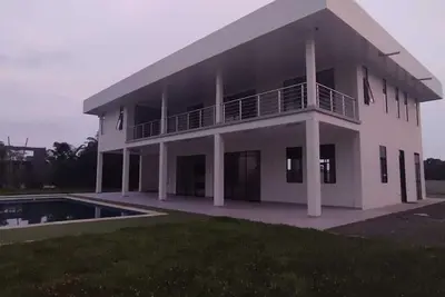 Image de Escape to Serenity: Luxurious Villa with Pool and Breathtaking Views