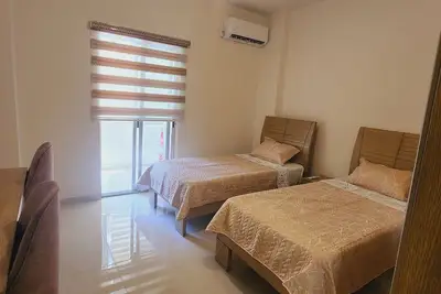 Image de ساحة الشهداء، نزلة صيدون، صيدا