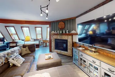 Image de Delightful 2br Leatherbark Condo by RedAwning