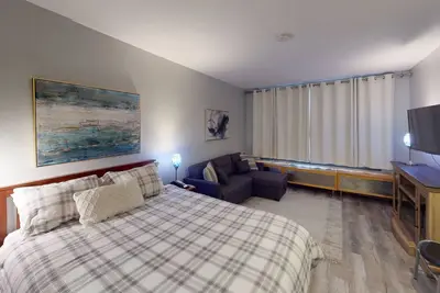 Image de Updated Studio at Expedition, direct to slopes! by RedAwning