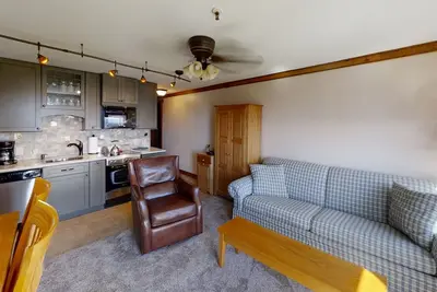 Image de Cozy 2br Retreat in Mountain Lodge by RedAwning