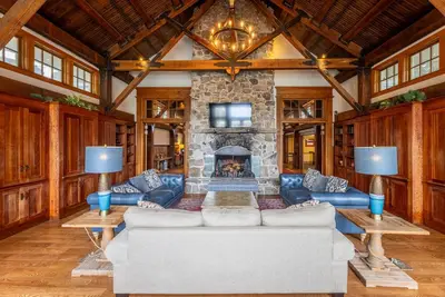 Image de Allegheny Springs room sleeps 4, direct to slopes! by RedAwning