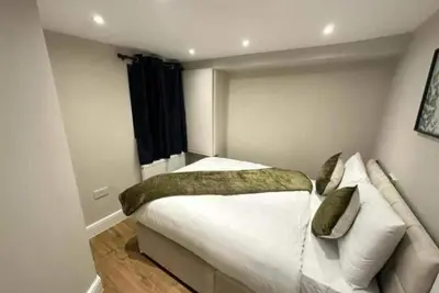 Image de Appartement-Salle de bain privée-Fb- Spacious 2 Bed Flat