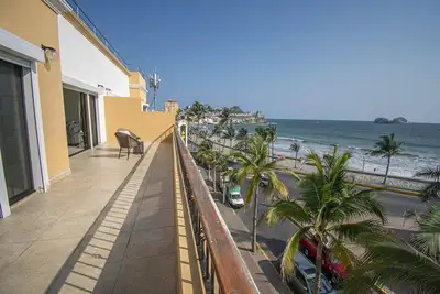 Image de Sunsets every night- Olas Altas