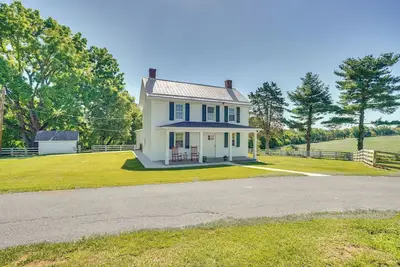 Image de Historic Jefferson Farmhouse - Hike, Bike & Raft!