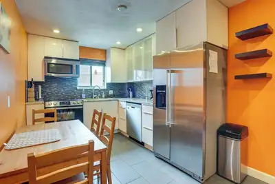 Image de Cozy Waltham Condo ~ 11 Mi to Downtown Boston!
