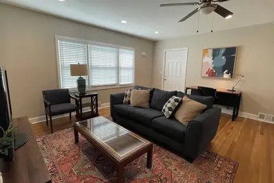 Image de Apt in great walkable area near Emory, Nature Trails, available Feb 23rd