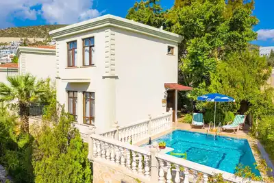 Image de 2 Bedroom Kalkan in the center sea view Phellos