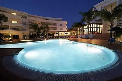 Image de Cosy flat retreat near by beach with nice pateo and views