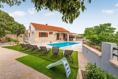 Image de Superbe maison Ă Rastevic avec WiFi
