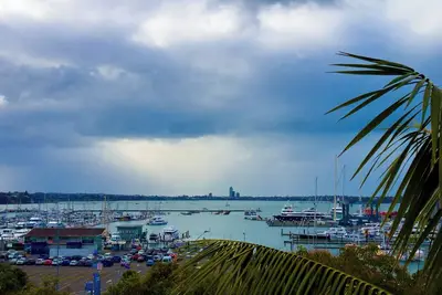 Image de Prime Location with Stunning Harbour Bridge View