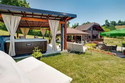 Image de Belle maison Ă Jastrebarsko avec WiFi