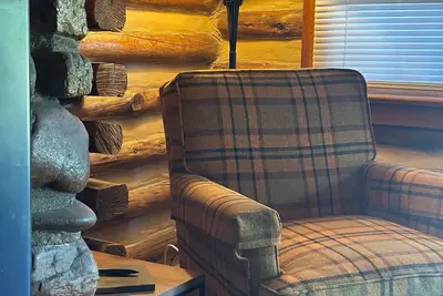 Image de Log Cabin Retreat/Pet Friendly: Lake, Golf & Wine