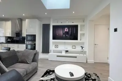 Image de Uppamost luxury home 4