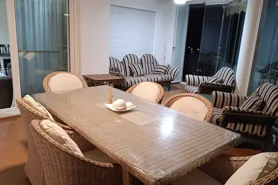 Piso de Esquina en Torrenostra con 3 Habitaciones Totalmente Equipado
