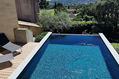 Image de Appartement récent 45m² avec coin jardin/piscine