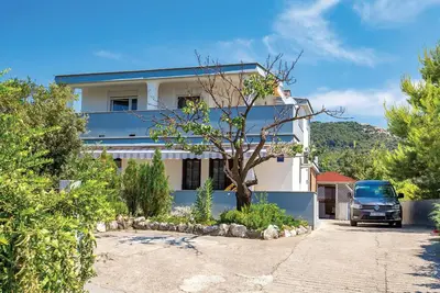 Image de Bel appartement de 2 chambres à Rab