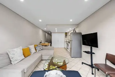 Image de Well-Connected 4 Br House/Central station- 12 mins