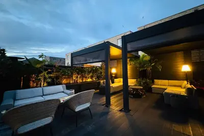 Stunning Designer House in Fantastic City Location