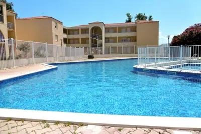 Image de T2 climatisé avec piscine, tennis et terrasse - 4 pers à Canet-en-Roussillon