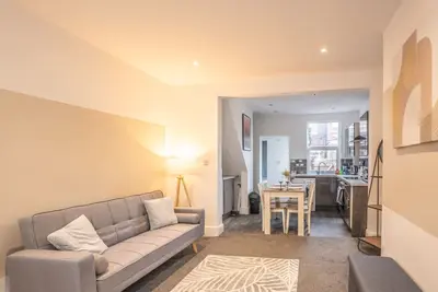 Image de Charming House • Sleeps 5 • Free Parking • Fast Wifi