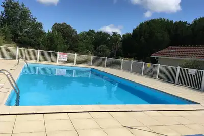 Appartement super équipé avec piscine proche plage