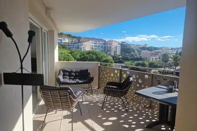 Image de Très beau T3 de 70 m2 immeuble neuf terrasse 14 m2 proche plage à pieds vue mer