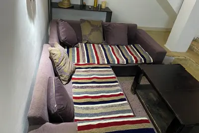 Image de Nice apartment 3 min from beach, markets & Farsha cafe