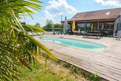 Image de 12 couchages piscine jacuzzi chauffés et privés billard vue nature et animaux