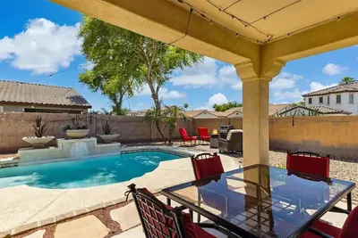 Image de Chandler Getaway: 3br 2ba, Heated Pool, Pool Table, Bikes, Bbq Grill, & More