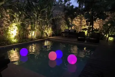 Image de Private Luxury Villa in Holistika - Pool, Garden and Rooftop Patio