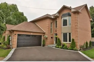 Image de Mississauga Manor - Meadowvale