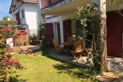 Image de T3 avec Jardin, 2 km plages et commerces, Animaux acceptés, idéal pour famille