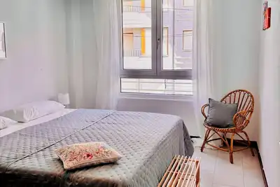 Image de Cozy apartment on the coast. Swimming pool and tennis court. Ideal for couples.