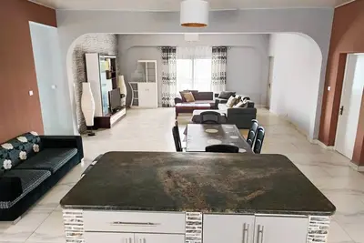 Image de Villa Spacieuse et Confort