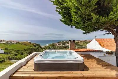 Image de S. Lourenço BeachHouse Ericeira - jacuzzi with sea view