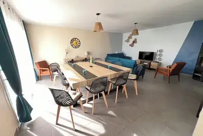Image de Grande maison familiale et conviviale 14 personnes avec une belle salle de jeux