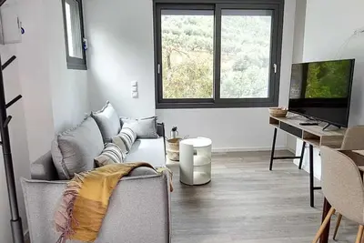 Image de 3 minutes to the beach, apartment with sea view, Kitries, Kalamata, Lagoudis