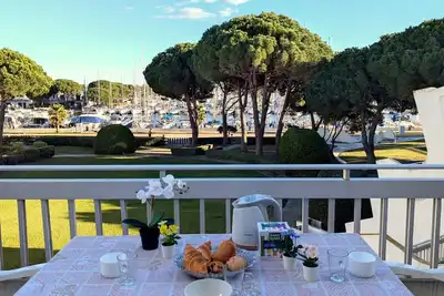 Image de Sol-y-Days le Cormoran, Appartement vue port de plaisance