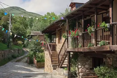 Image de Maison de campagne 'El Pajariel I' avec vue sur la montagne et barbecue avec aire de loisirs