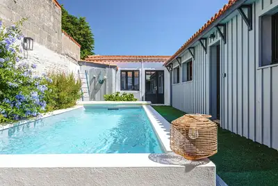 Image de Maison de vacances avec piscine privée, terrasse privée et Wi-Fi