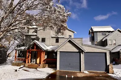 Image de Mopoke Chalet  Alpine Getaways for families