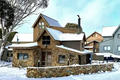 Image de Vaucluse Chalet alpine-getaways