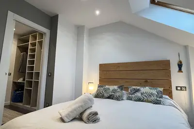 604c Aura Oviedo. Ático céntrico con garaje