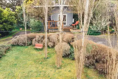 Image de Spa! Fireplace! Bush views! Walking distance to Daylesford. \nThe perfect getaway