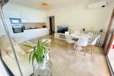 Image de Superbe 4p rénové climatisé avec terrasse proche mer et centre